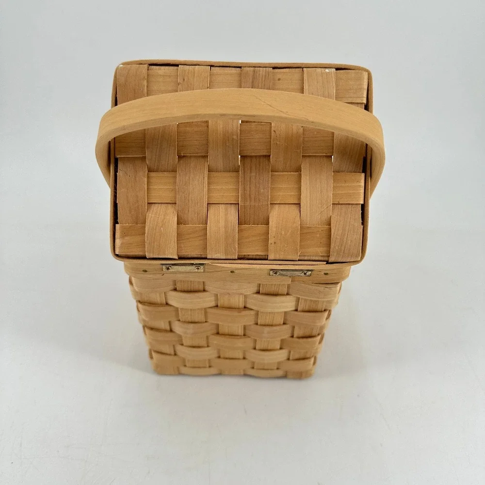 Small Woven Wood Basket with Hinged Lid and Handle Natural Brown Farmhouse Decor